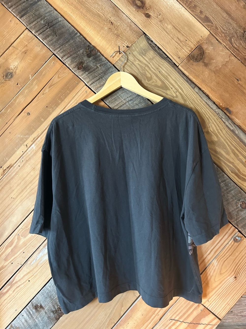 Quicksilver tshirt - Picture 2 of 3